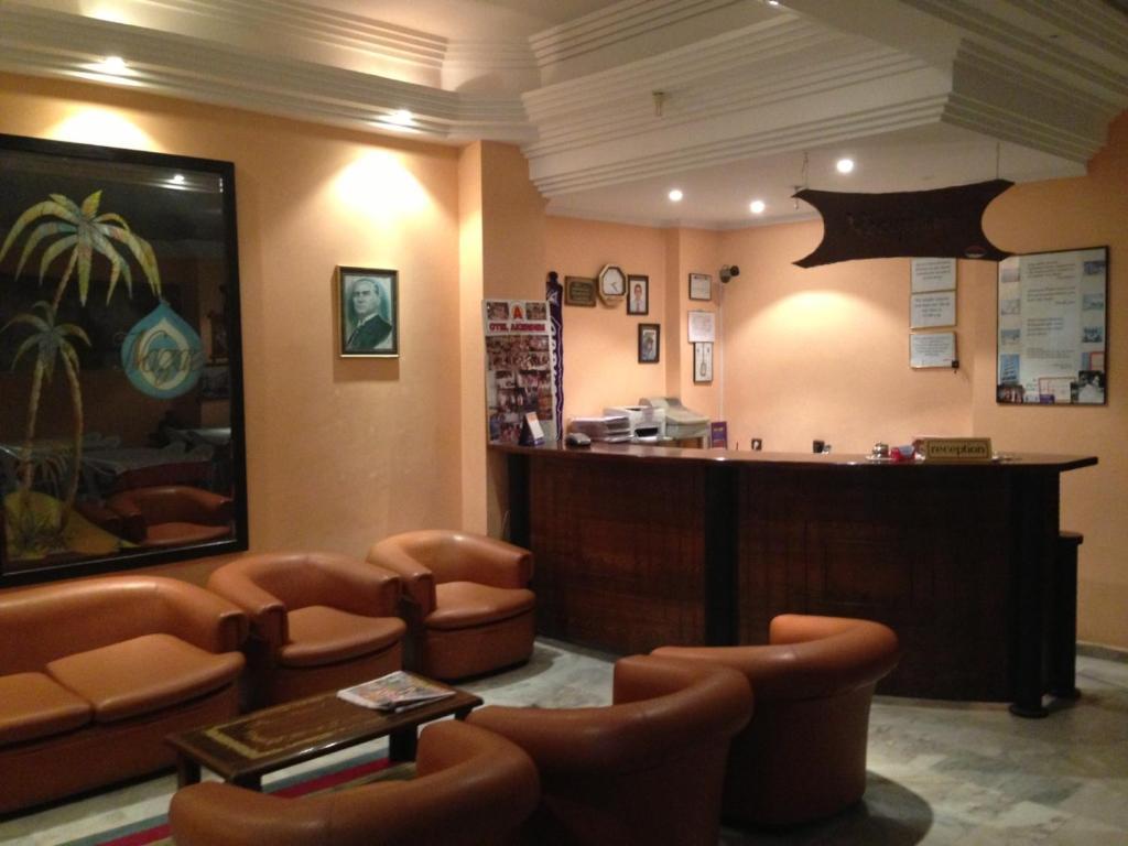 Akerdem Hotel คูซาดาซี ภายนอก รูปภาพ