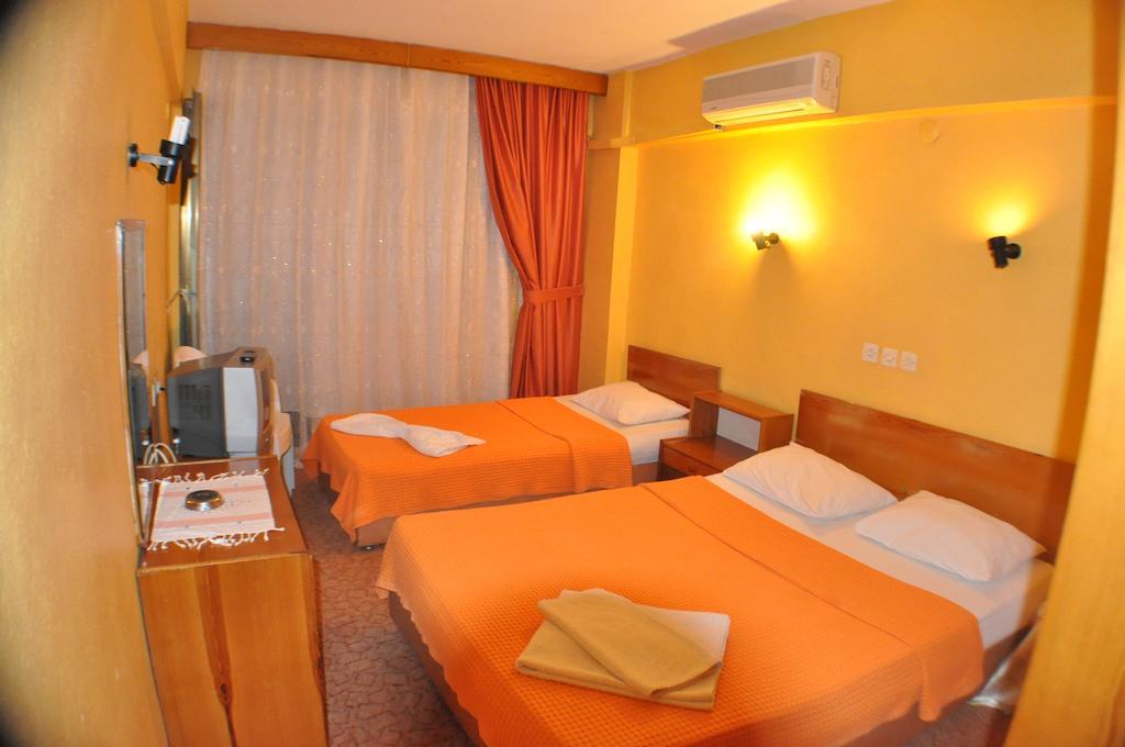 Akerdem Hotel คูซาดาซี ห้อง รูปภาพ